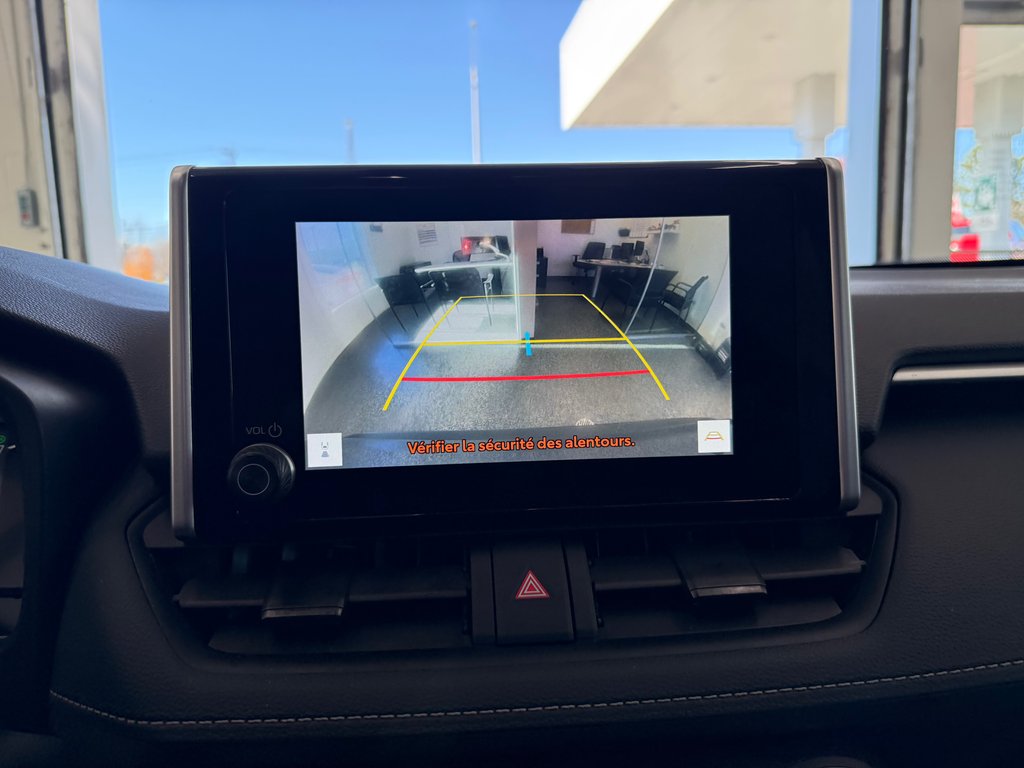 Toyota RAV4 Hybrid XLE AWD, 2025 à Magog, Québec - 18 - w1024h768px