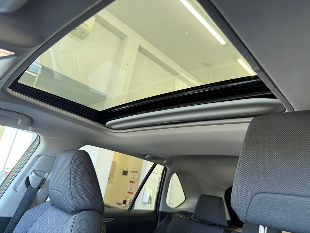 Toyota RAV4 Hybrid XLE AWD, 2025 à Magog, Québec - 19 - w1024h768px