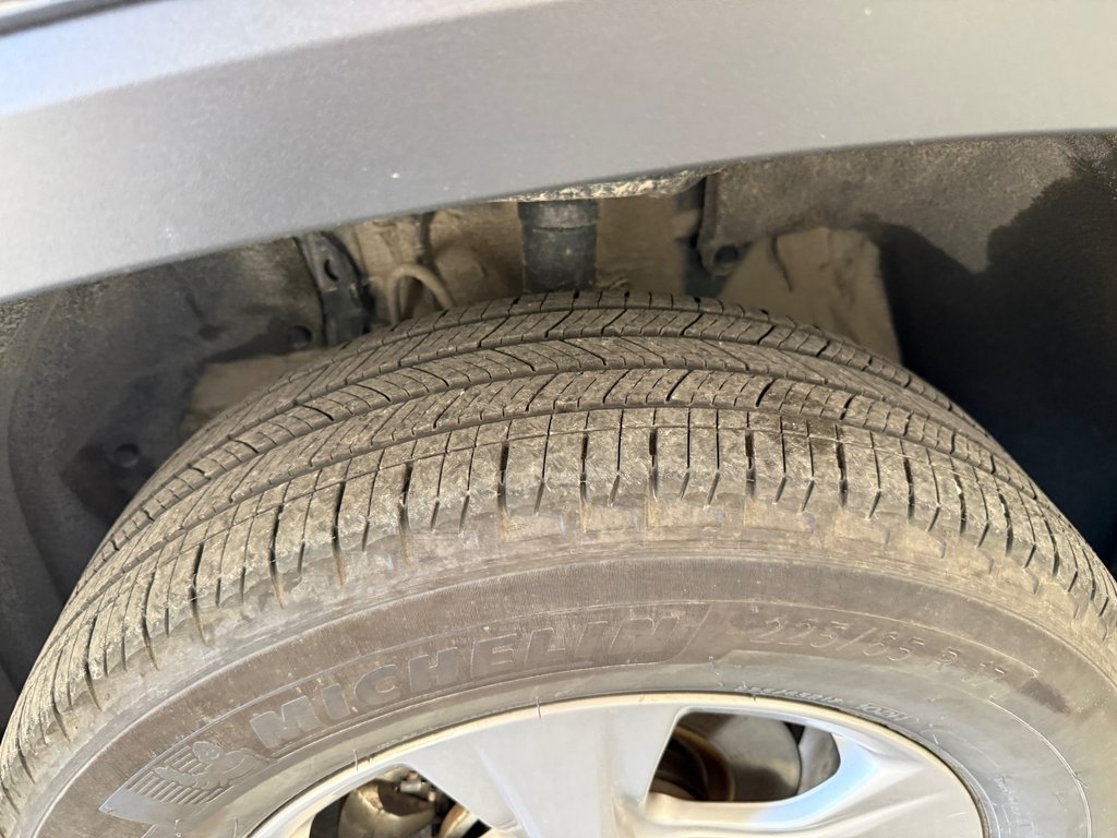 Toyota RAV4 Hybrid XLE AWD, 2025 à Magog, Québec - 21 - w1024h768px