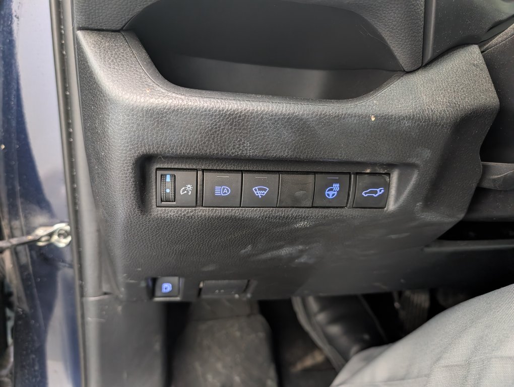 Toyota RAV4 Hybride XLE AWD 2021 à Magog, Québec - 19 - w1024h768px