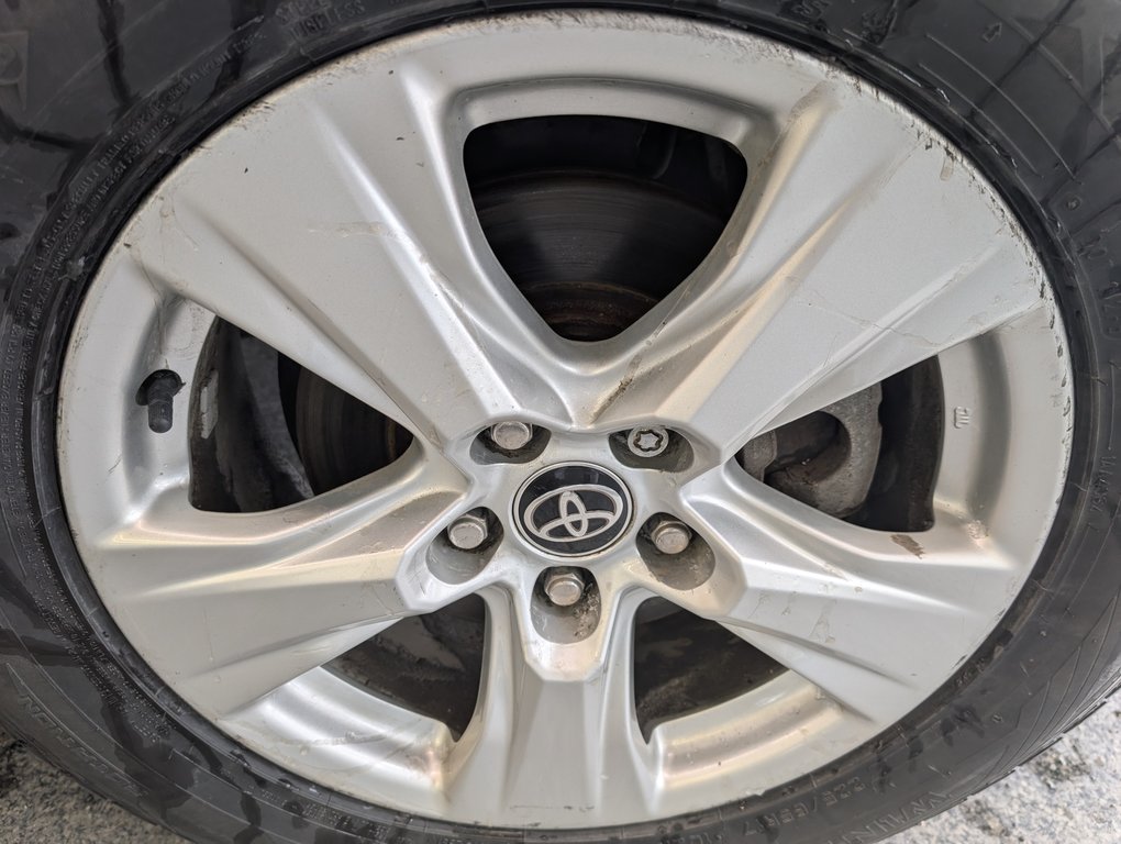 Toyota RAV4 Hybride XLE AWD 2021 à Magog, Québec - 20 - w1024h768px