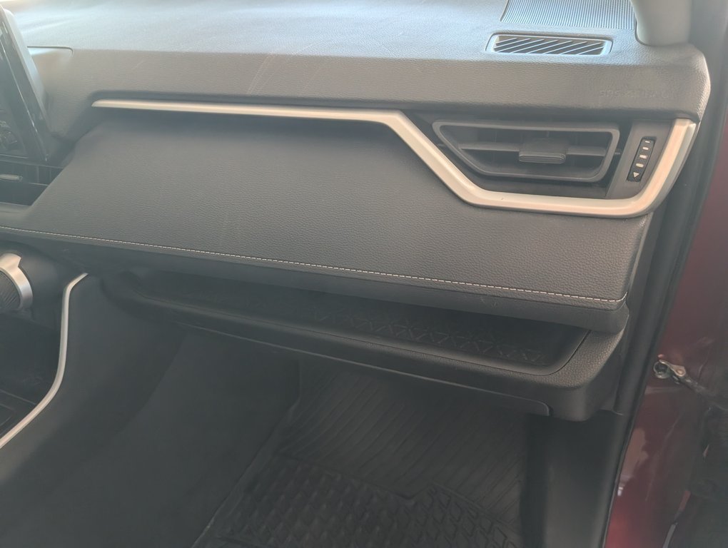 2021 Toyota RAV4 Hybride XLE AWD in Magog, Quebec - 7 - w1024h768px