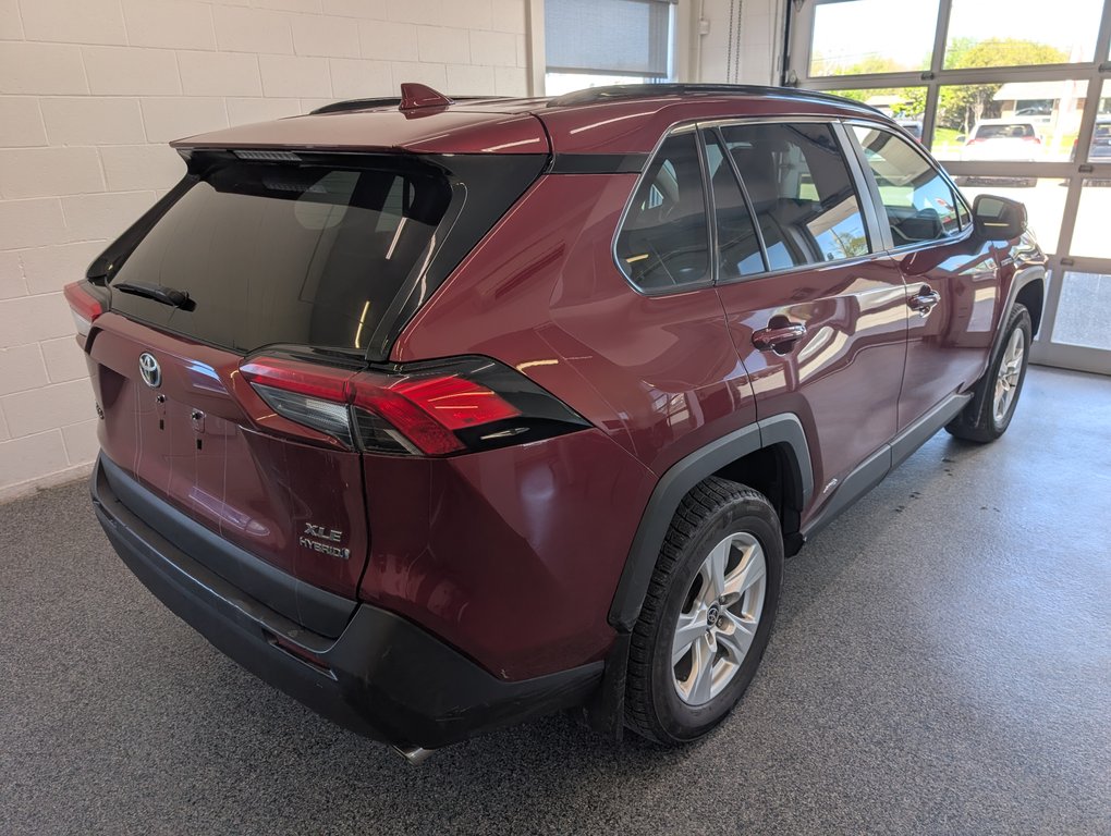 2021 Toyota RAV4 Hybride XLE AWD in Magog, Quebec - 3 - w1024h768px