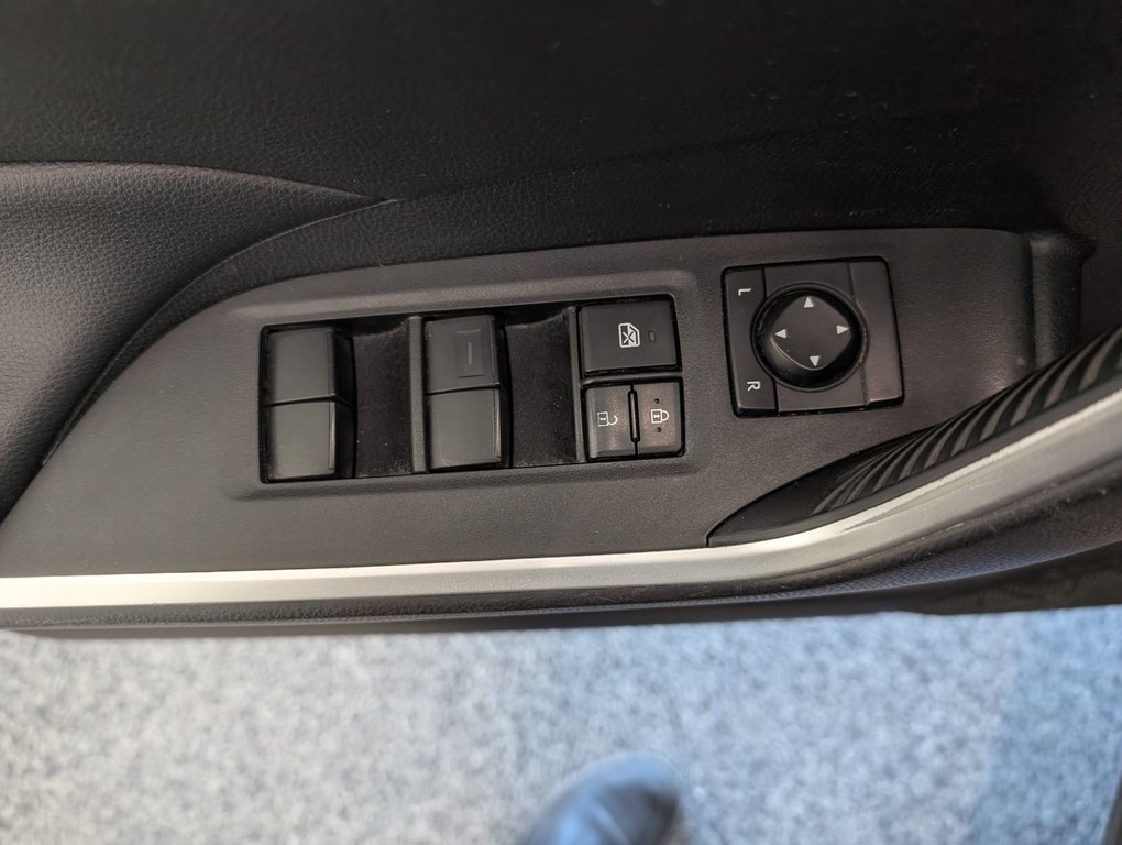 2021 Toyota RAV4 Hybride XLE AWD in Magog, Quebec - 11 - w1024h768px