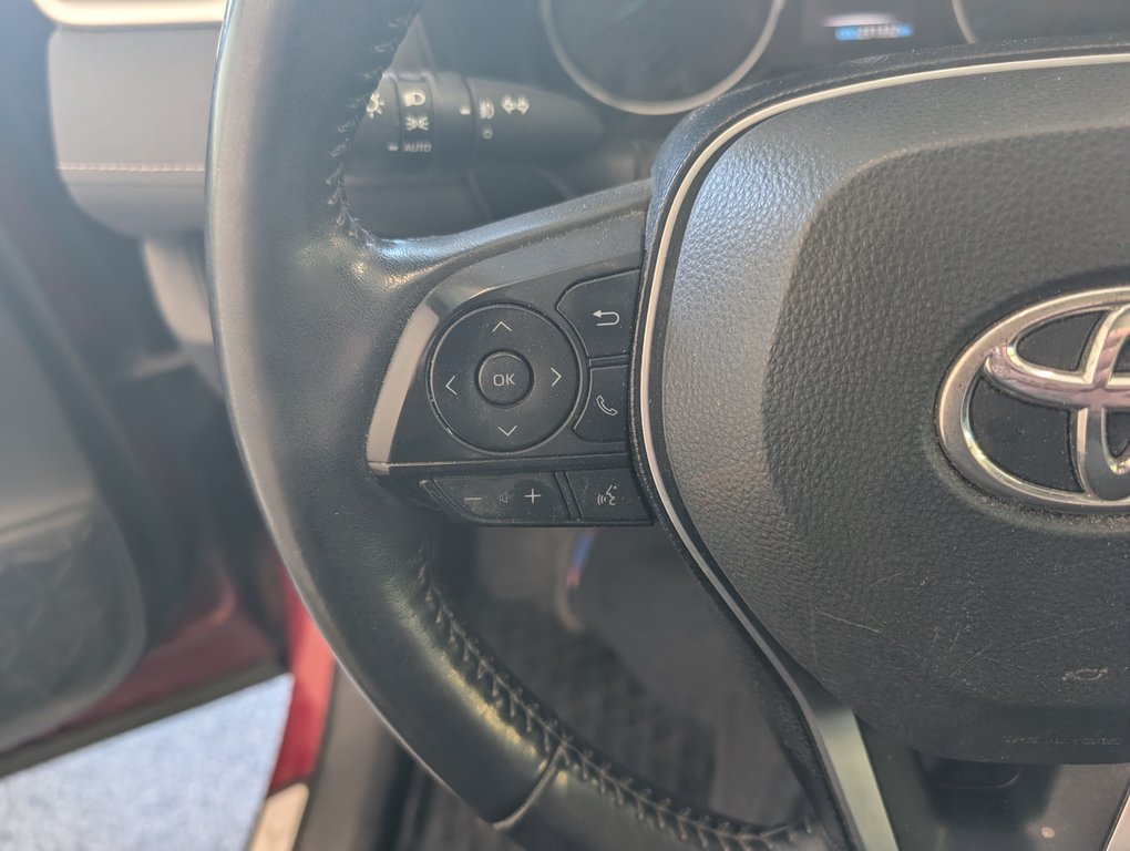 2021 Toyota RAV4 Hybride XLE AWD in Magog, Quebec - 15 - w1024h768px