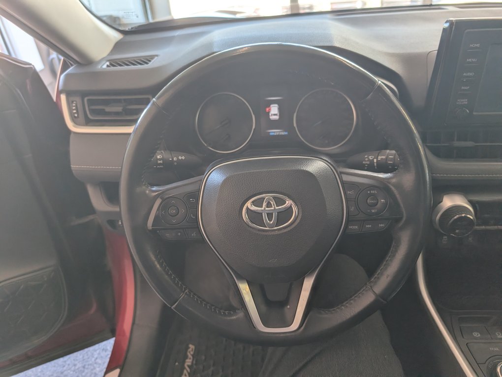 2021 Toyota RAV4 Hybride XLE AWD in Magog, Quebec - 12 - w1024h768px