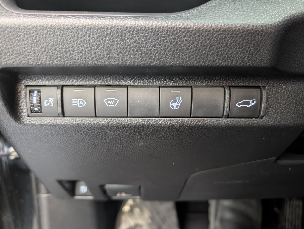 2025 Toyota RAV4 Plug-In Hybrid SE AWD, GARANTIE JUSQU EN 2029, in Magog, Quebec - 21 - w1024h768px