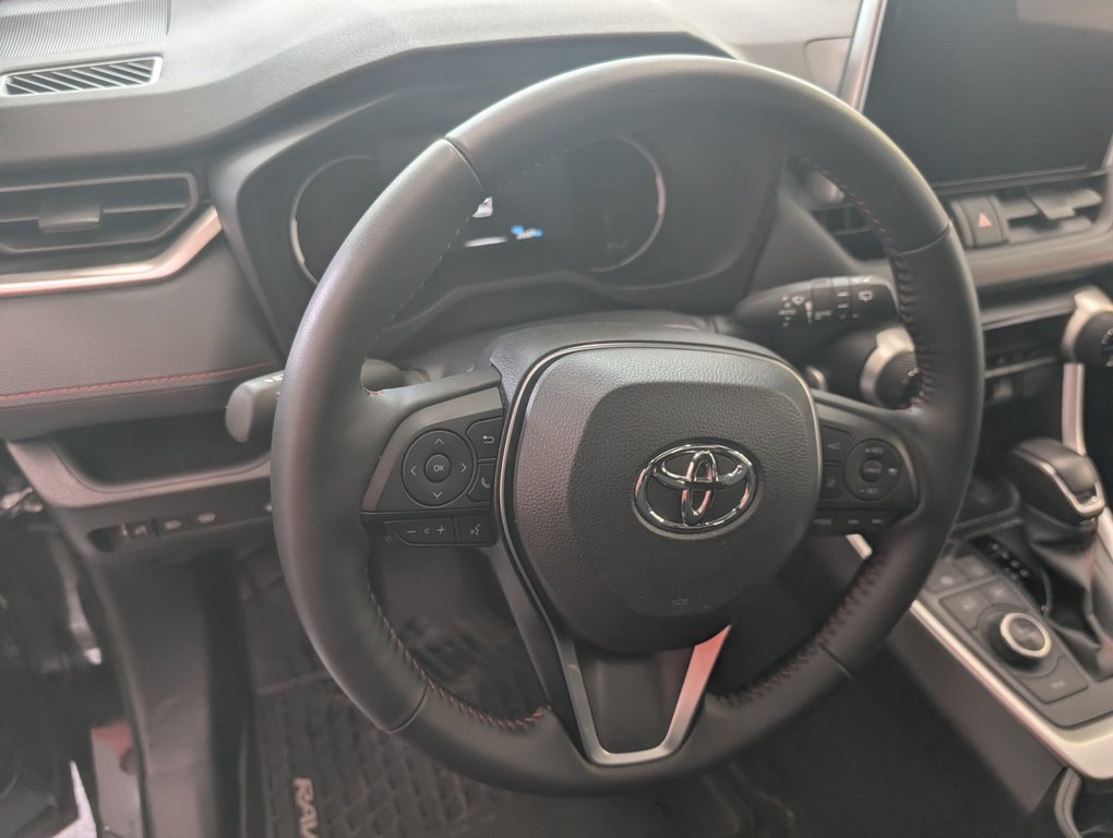2025 Toyota RAV4 Plug-In Hybrid SE AWD, GARANTIE JUSQU EN 2029, in Magog, Quebec - 12 - w1024h768px