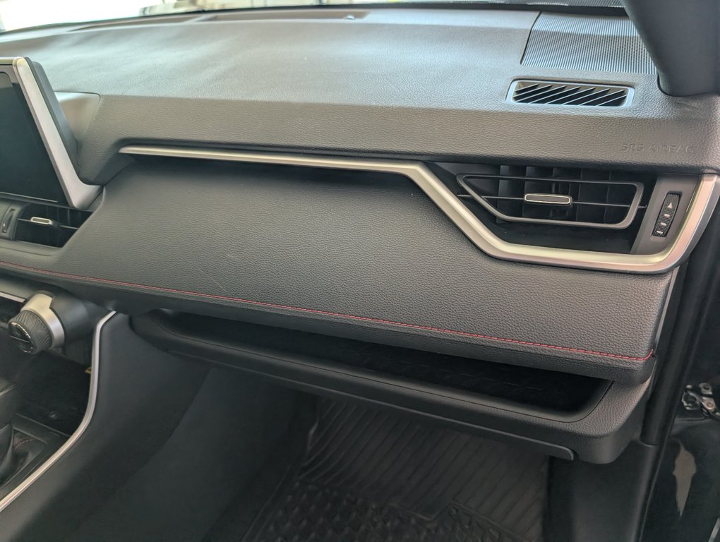 Toyota RAV4 Plug-In Hybrid XSE AWD 2025 à Magog, Québec - 9 - w1024h768px
