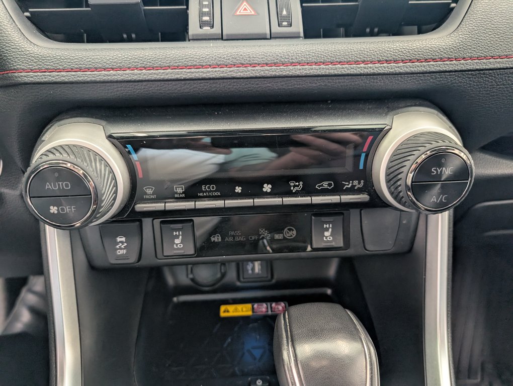 Toyota RAV4 Plug-In Hybrid XSE AWD 2025 à Magog, Québec - 17 - w1024h768px