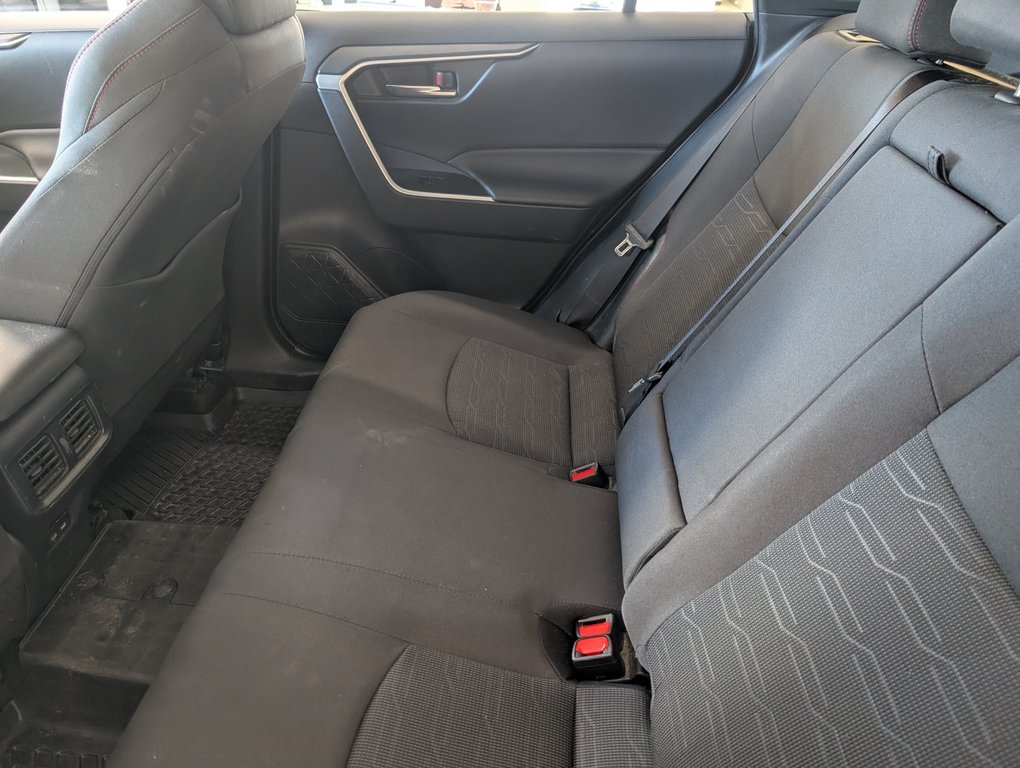 2025 Toyota RAV4 Plug-In Hybrid SE AWD in Magog, Quebec - 10 - w1024h768px