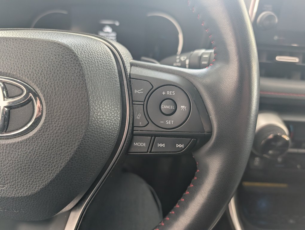 Toyota RAV4 Prime XSE AWD TECH, GARANTIE JUSQU EN 2028, 2021 à Magog, Québec - 18 - w1024h768px