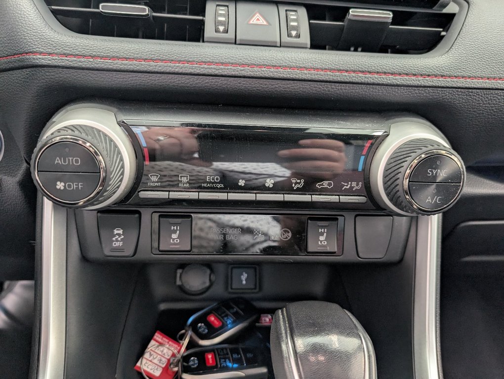 2022 Toyota RAV4 Prime XSE, BRANCHABLE, AWD, in Magog, Quebec - 18 - w1024h768px