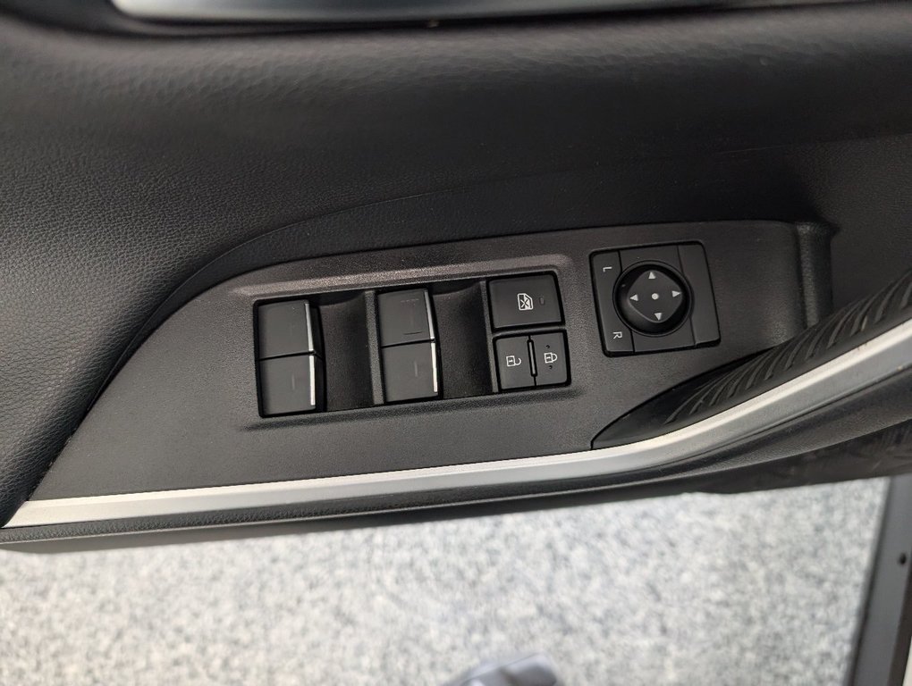 2022 Toyota RAV4 Prime XSE, BRANCHABLE, AWD, in Magog, Quebec - 15 - w1024h768px