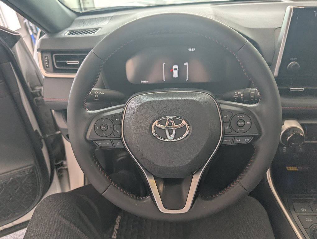Toyota RAV4 Prime XSE AWD, BRANCHABLE, 2023 à Magog, Québec - 16 - w1024h768px