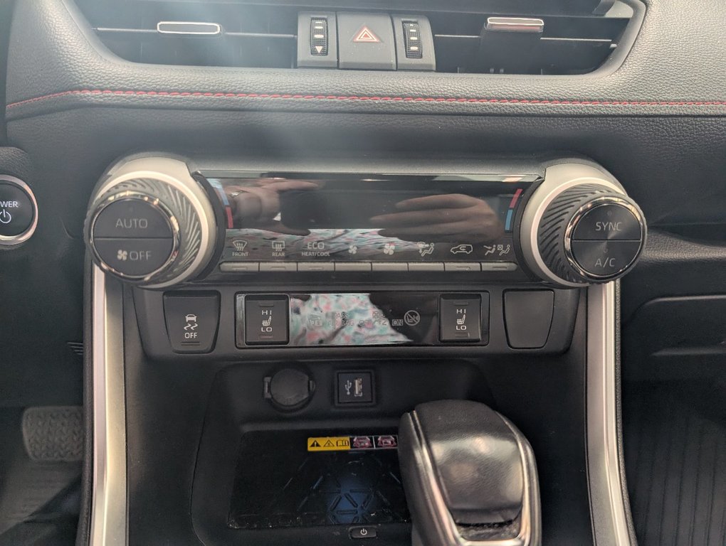 Toyota RAV4 Prime XSE AWD, BRANCHABLE, 2023 à Magog, Québec - 17 - w1024h768px