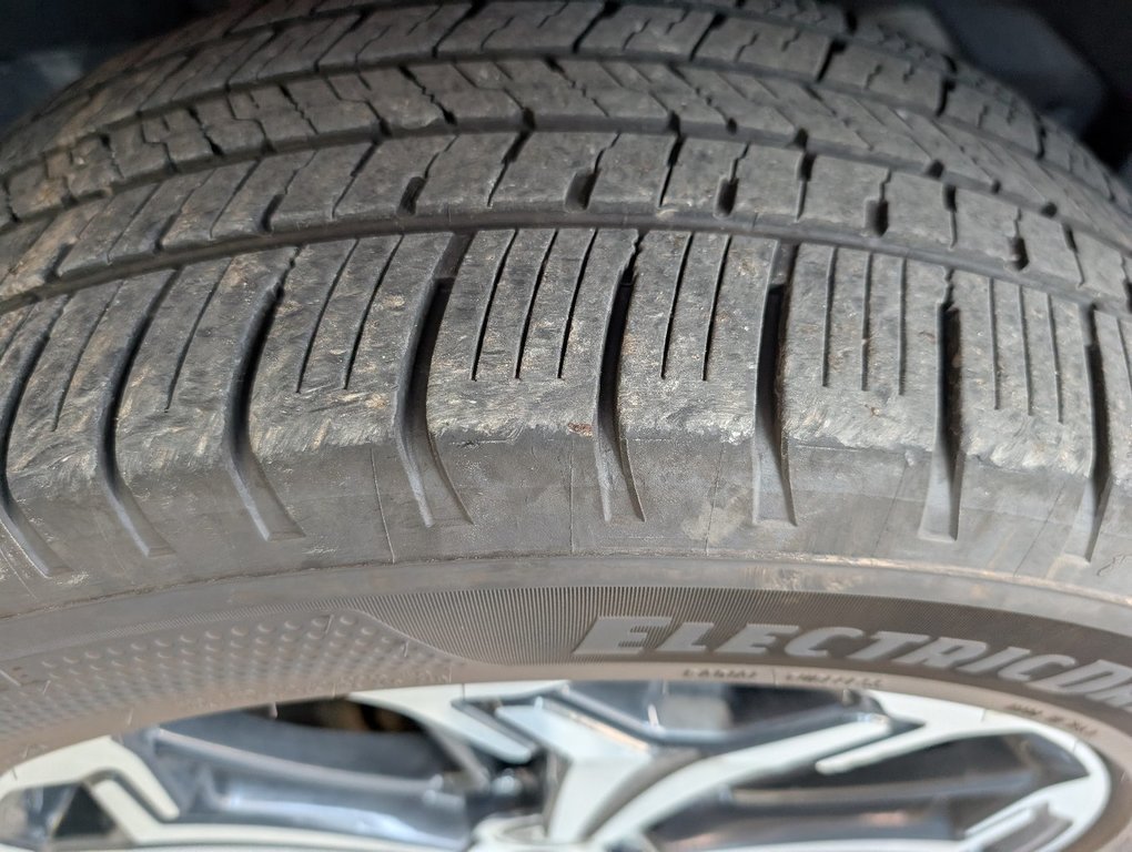 Toyota RAV4 Prime XSE AWD, BRANCHABLE, 2023 à Magog, Québec - 24 - w1024h768px