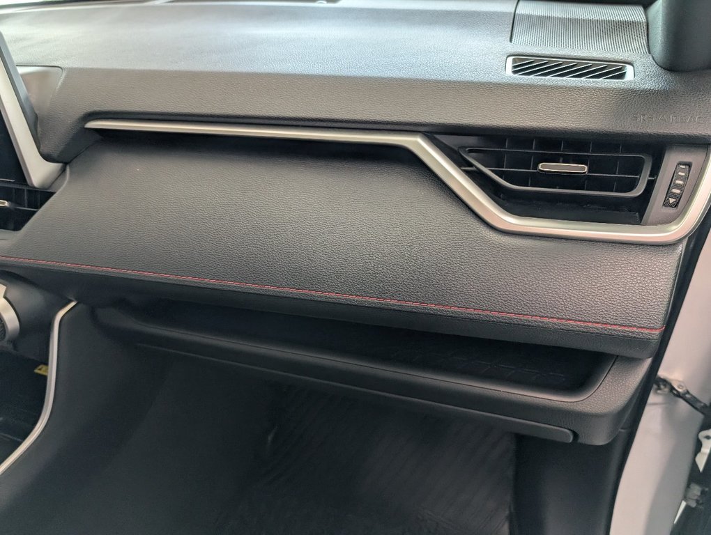 Toyota RAV4 Prime XSE AWD, BRANCHABLE, GARANTIE JUSQU EN 2027, 2023 à Magog, Québec - 10 - w1024h768px