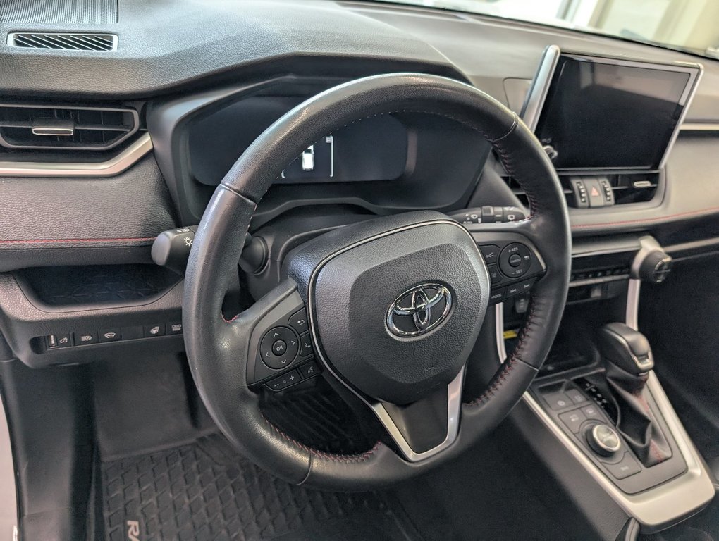 Toyota RAV4 Prime XSE AWD, BRANCHABLE, GARANTIE JUSQU EN 2027, 2023 à Magog, Québec - 13 - w1024h768px