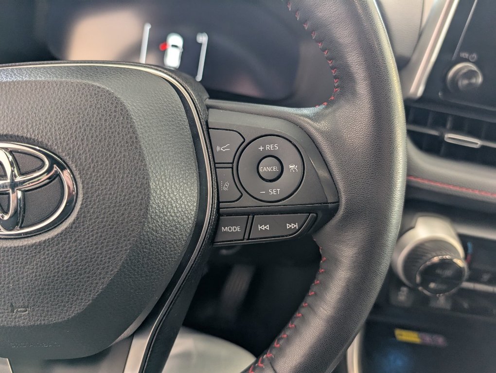 Toyota RAV4 Prime XSE AWD, BRANCHABLE, GARANTIE JUSQU EN 2027, 2023 à Magog, Québec - 22 - w1024h768px