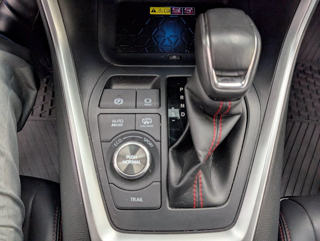 Toyota RAV4 Prime XSE AWD, BRANCHABLE, GARANTIE JUSQU EN 2027, 2023 à Magog, Québec - 17 - w1024h768px