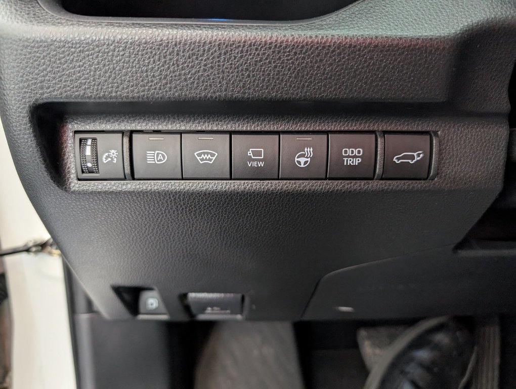 Toyota RAV4 Prime XSE TECH AWD, GARANTIE JUSQU EN 2027, 2023 à Magog, Québec - 21 - w1024h768px