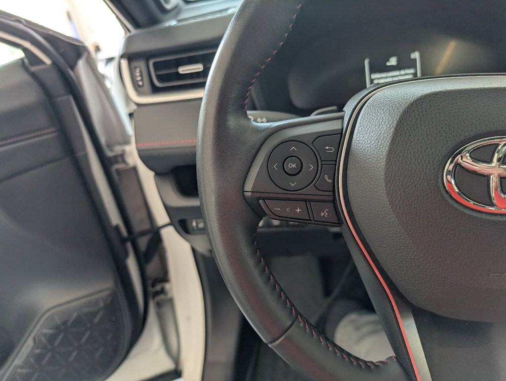 Toyota RAV4 Prime XSE TECH AWD, GARANTIE JUSQU EN 2027, 2023 à Magog, Québec - 17 - w1024h768px