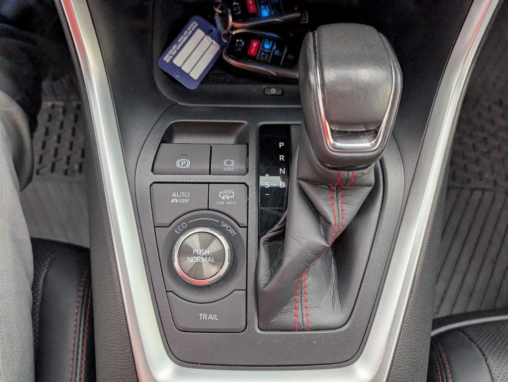Toyota RAV4 Prime XSE TECH AWD, GARANTIE JUSQU EN 2027, 2023 à Magog, Québec - 15 - w1024h768px