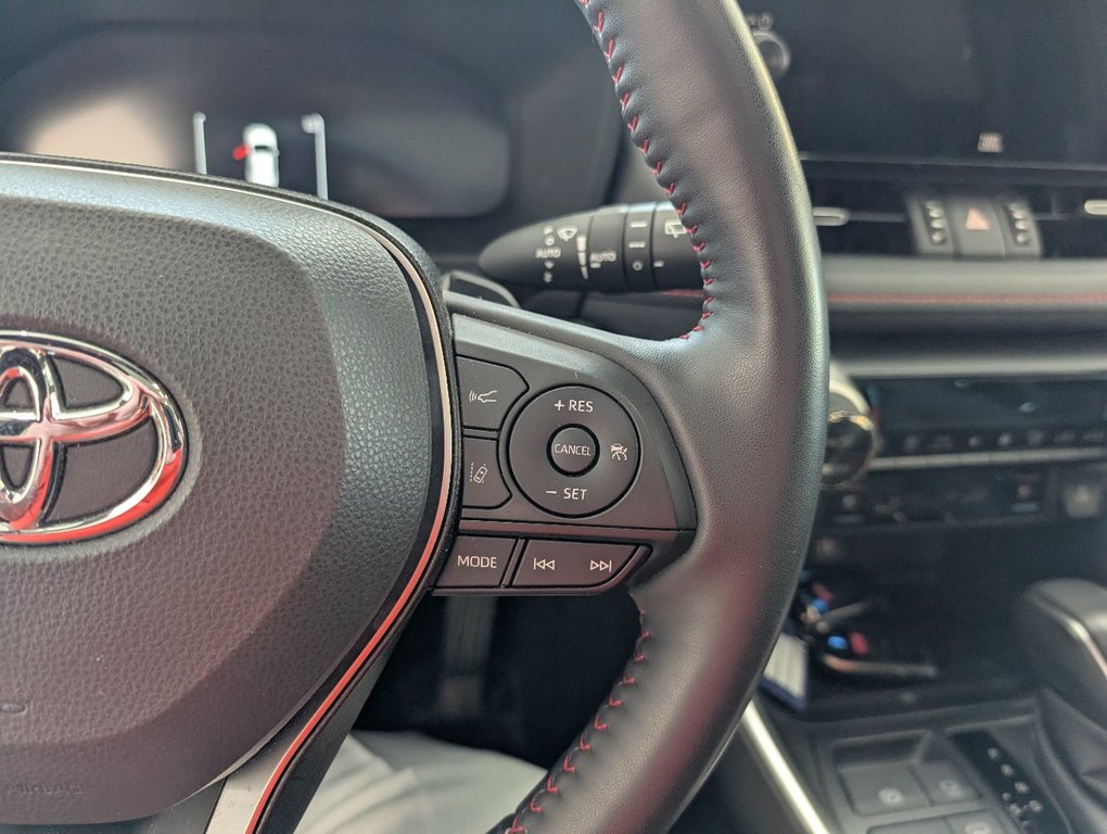 Toyota RAV4 Prime XSE TECH AWD, GARANTIE JUSQU EN 2027, 2023 à Magog, Québec - 18 - w1024h768px