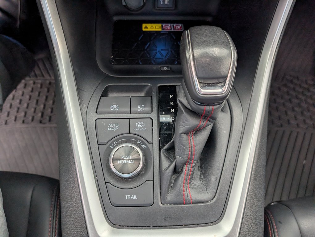 2023 Toyota RAV4 Prime XSE BRANCHABLE, GARANTIE JUSQU EN 2027, in Magog, Quebec - 17 - w1024h768px
