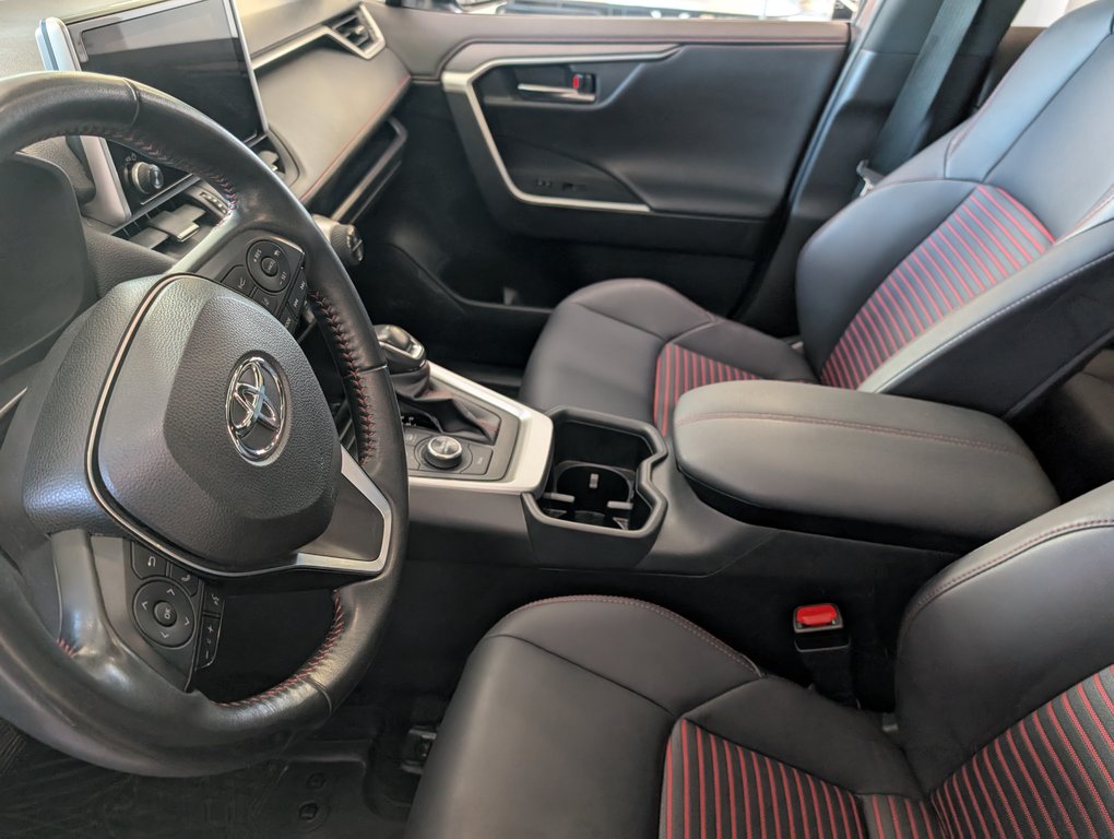 Toyota RAV4 Prime XSE AWD, GARANTIE JUSQU EN 2026, 2023 à Magog, Québec - 12 - w1024h768px
