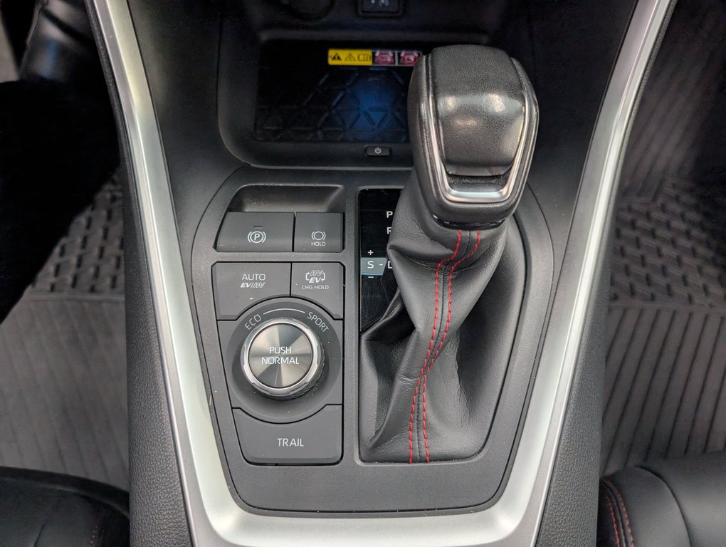 Toyota RAV4 Prime XSE AWD, GARANTIE JUSQU EN 2026, 2023 à Magog, Québec - 17 - w1024h768px