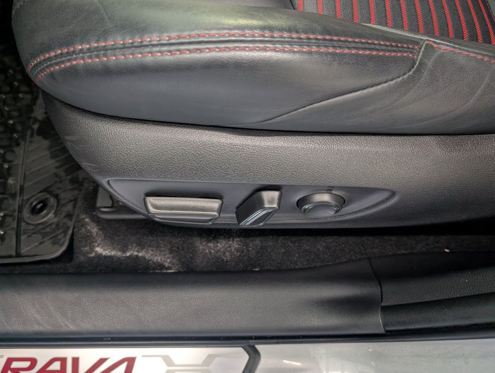 Toyota RAV4 Prime XSE AWD, BRANCHABLE, A/C, 2023 à Magog, Québec - 14 - w1024h768px