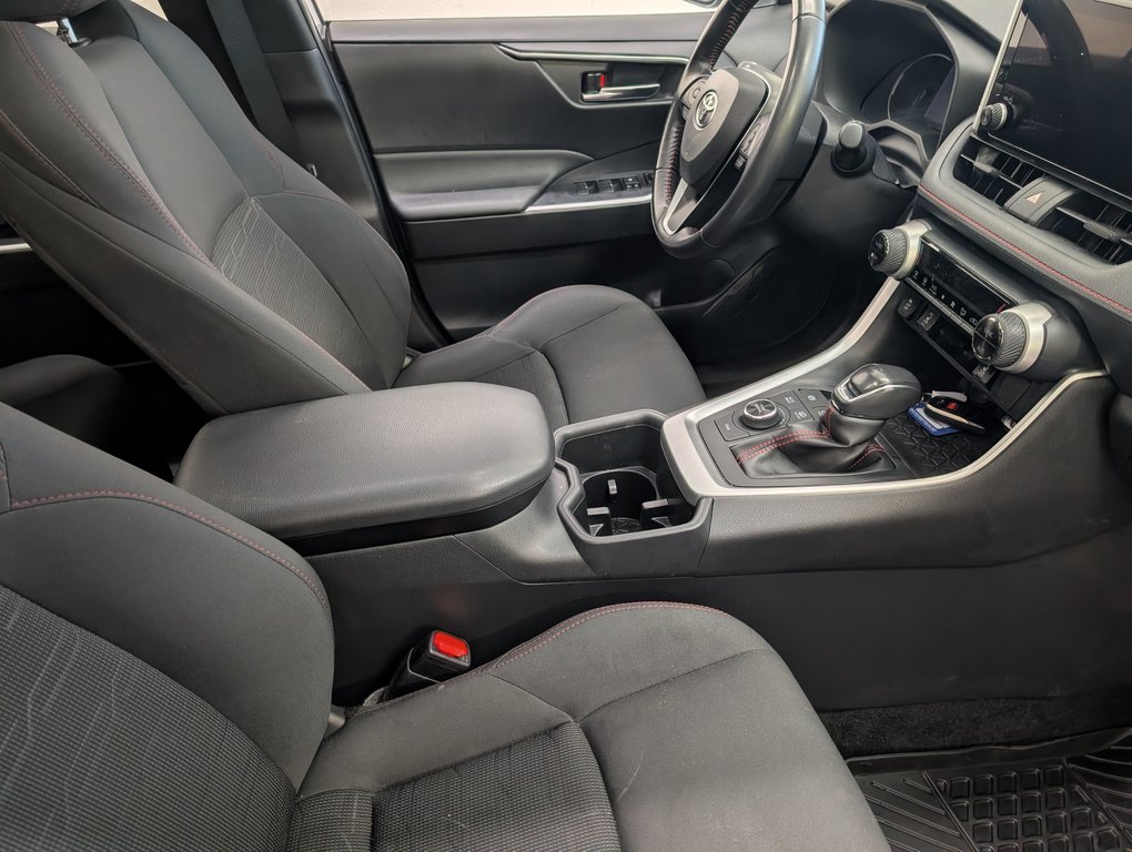 Toyota RAV4 Prime SE AWD, BRANCHABLE, 2023 à Magog, Québec - 7 - w1024h768px