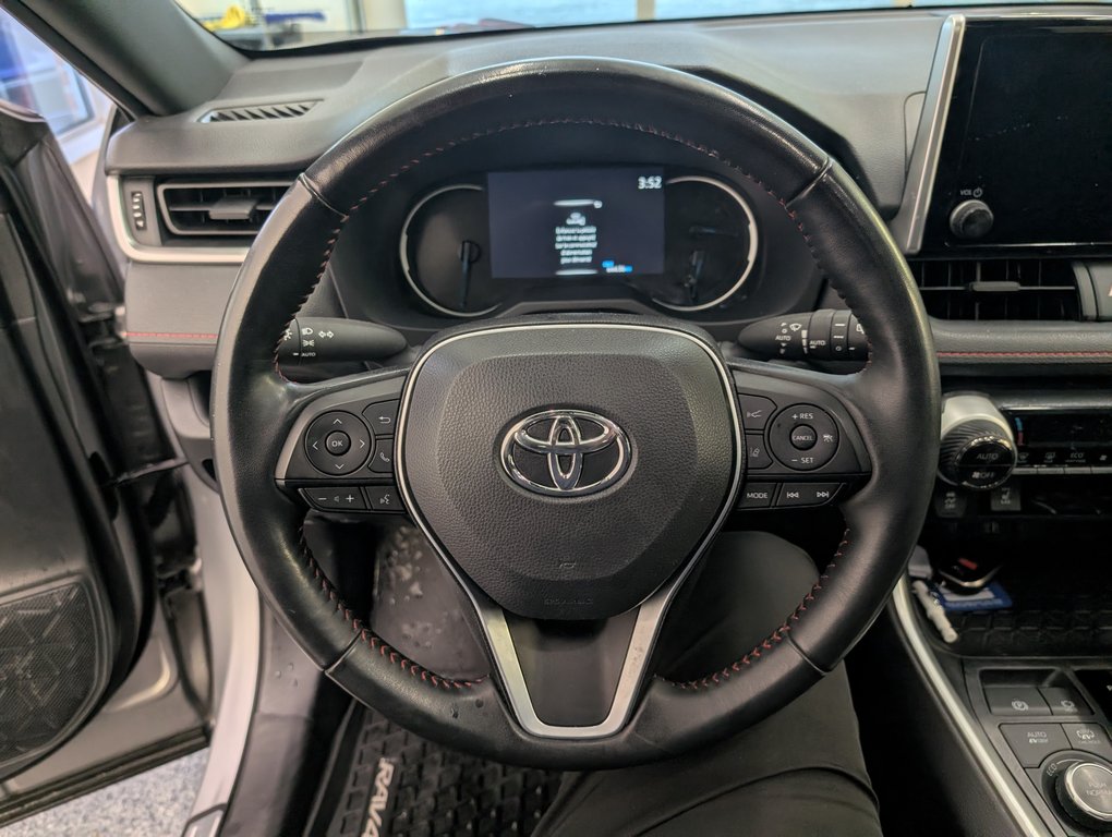 Toyota RAV4 Prime SE AWD, BRANCHABLE, 2023 à Magog, Québec - 15 - w1024h768px