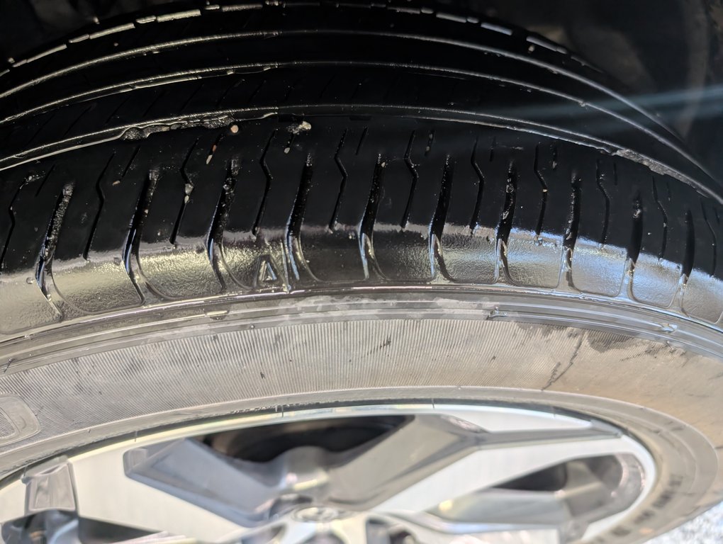 Toyota RAV4 Prime SE AWD, BRANCHABLE, 2023 à Magog, Québec - 22 - w1024h768px