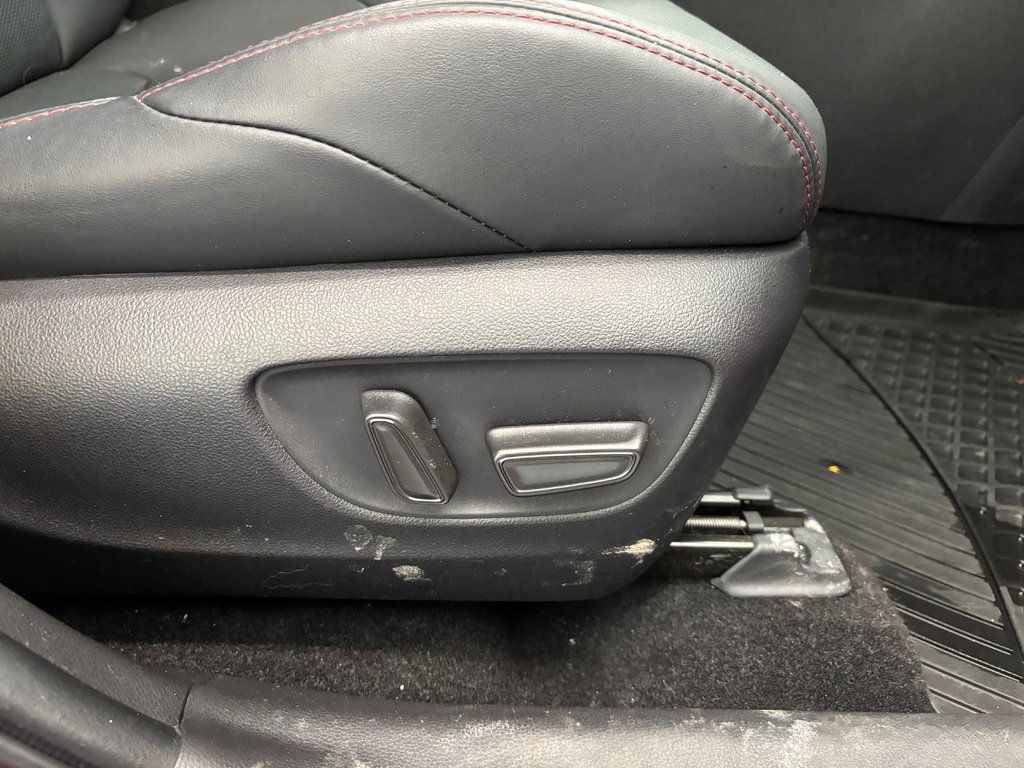 Toyota RAV4 Prime XSE AWD TECH, GARANTIE JUSQU EN 2027, 2023 à Magog, Québec - 10 - w1024h768px