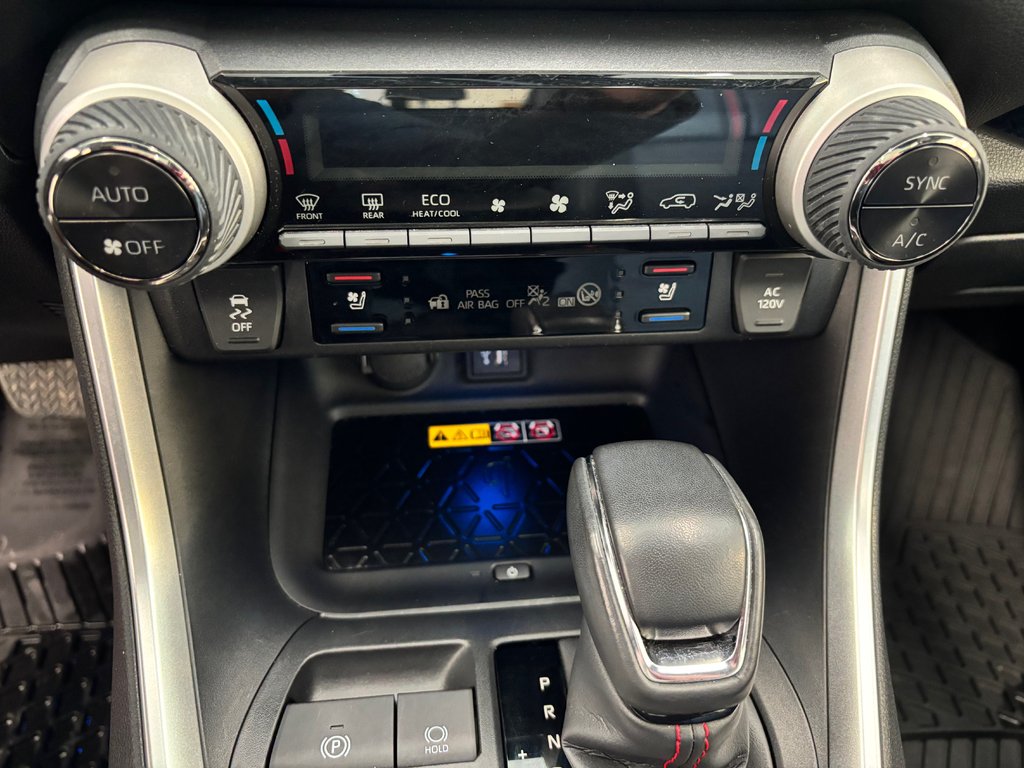 Toyota RAV4 Prime XSE AWD TECH, GARANTIE JUSQU EN 2027, 2023 à Magog, Québec - 20 - w1024h768px
