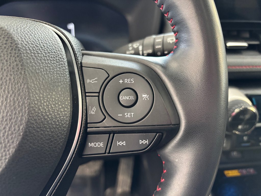 Toyota RAV4 Prime XSE AWD TECH, GARANTIE JUSQU EN 2027, 2023 à Magog, Québec - 22 - w1024h768px