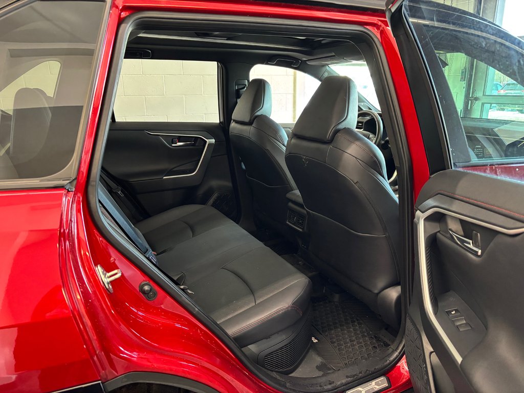 Toyota RAV4 Prime XSE AWD TECH, GARANTIE JUSQU EN 2027, 2023 à Magog, Québec - 8 - w1024h768px