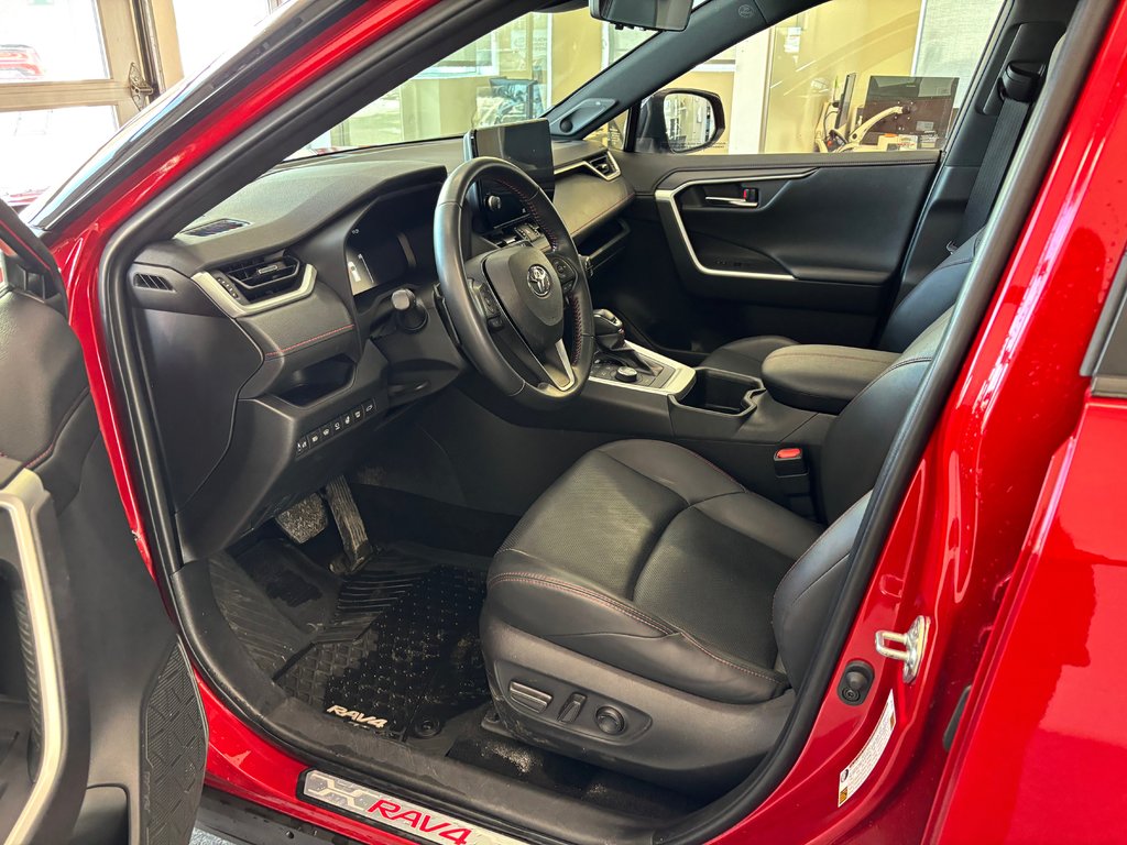 Toyota RAV4 Prime XSE AWD TECH, GARANTIE JUSQU EN 2027, 2023 à Magog, Québec - 13 - w1024h768px