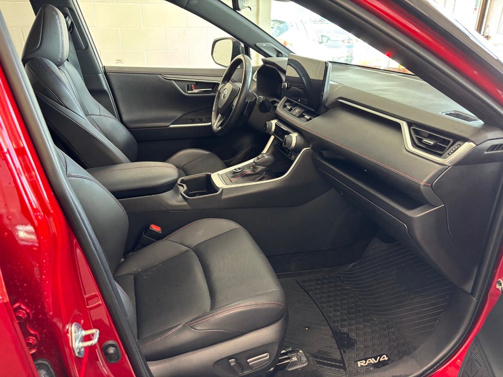 Toyota RAV4 Prime XSE AWD TECH, GARANTIE JUSQU EN 2027, 2023 à Magog, Québec - 9 - w1024h768px