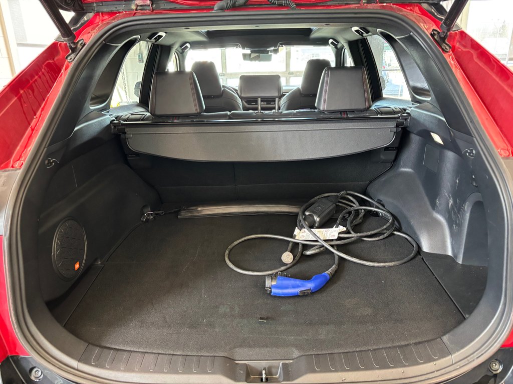 Toyota RAV4 Prime XSE AWD TECH, GARANTIE JUSQU EN 2027, 2023 à Magog, Québec - 7 - w1024h768px