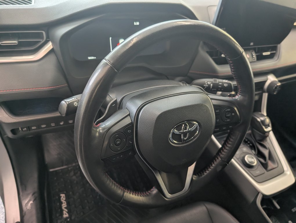 Toyota RAV4 Prime XSE AWD TECH, GARANTIE JUSQU EN 2027, 2023 à Magog, Québec - 13 - w1024h768px