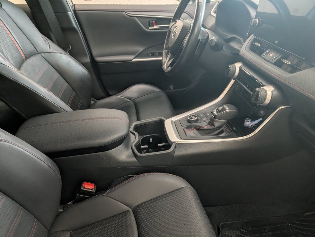 Toyota RAV4 Prime XSE AWD TECH, GARANTIE JUSQU EN 2027, 2023 à Magog, Québec - 8 - w1024h768px