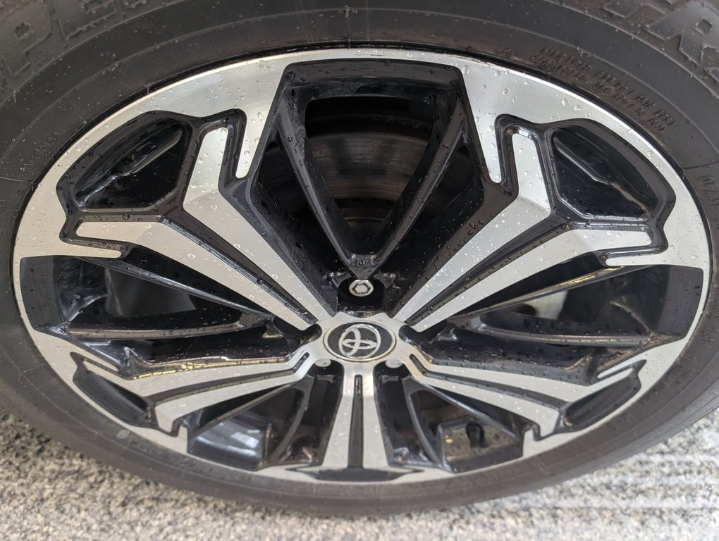 Toyota RAV4 Prime XSE AWD TECH, GARANTIE JUSQU EN 2027, 2023 à Magog, Québec - 26 - w1024h768px