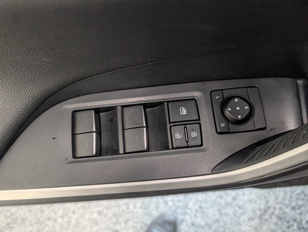Toyota RAV4 Prime XSE AWD TECH, GARANTIE JUSQU EN 2027, 2023 à Magog, Québec - 15 - w1024h768px