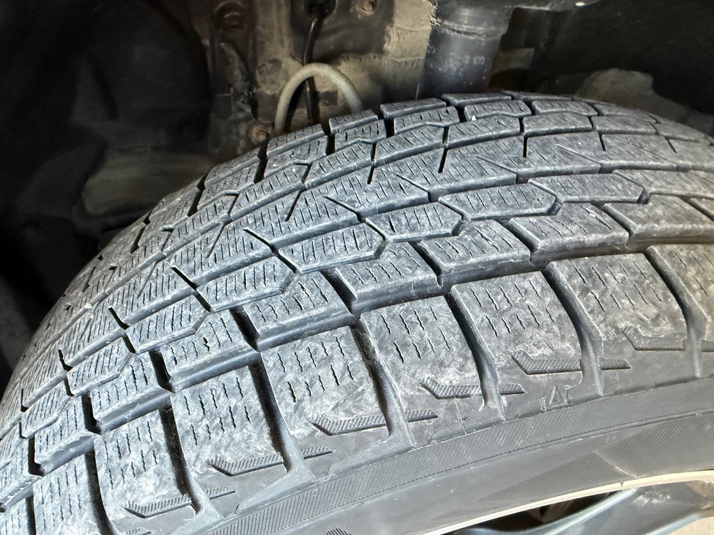 Toyota RAV4 Prime SE AWD BRANCHABLE, 2023 à Magog, Québec - 20 - w1024h768px