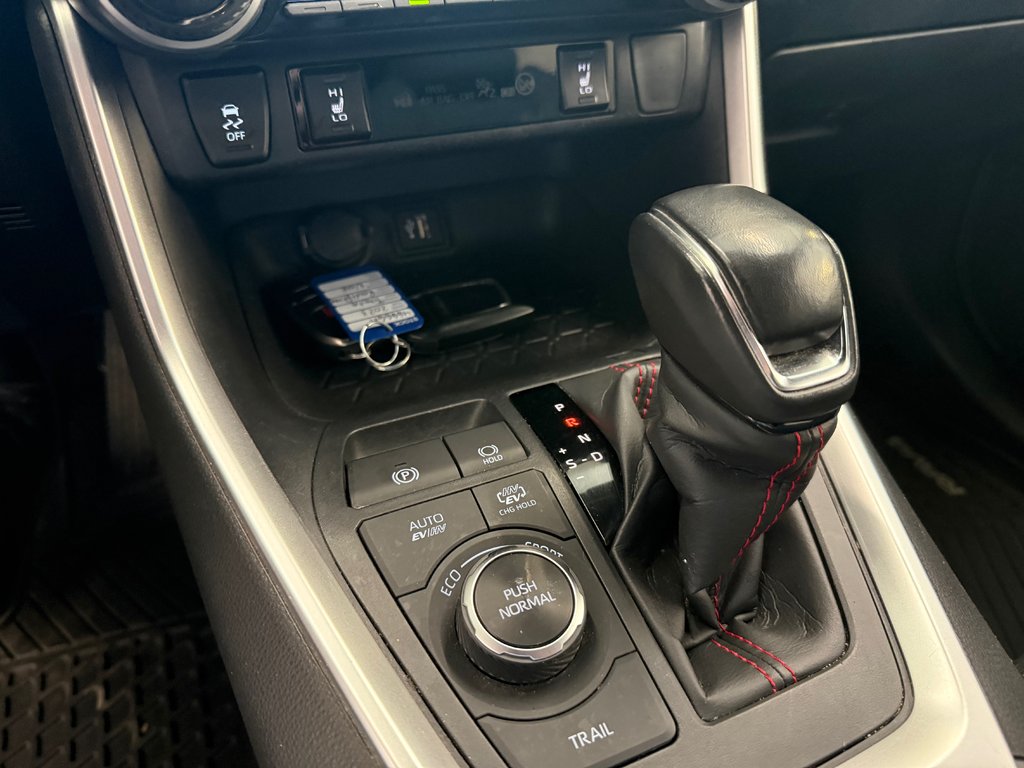 Toyota RAV4 Prime SE AWD BRANCHABLE, 2023 à Magog, Québec - 18 - w1024h768px