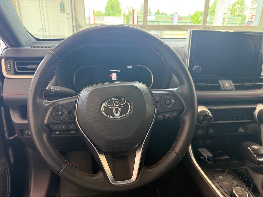 Toyota RAV4 Prime SE AWD BRANCHABLE, 2023 à Magog, Québec - 15 - w1024h768px